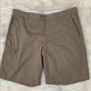 Men’s Greg Norman Khaki Shorts Size 38